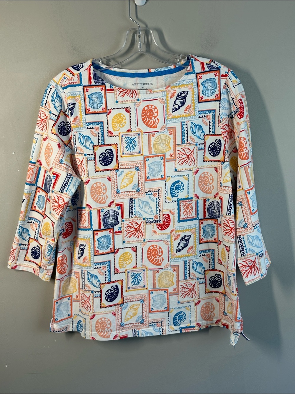 Appleseed’s 3/4 Sleeve Seashell Print Top Size M